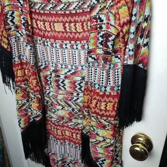 $ Love tease open dress cardigan lined with black fringe. Size S - Picture 3 of 11